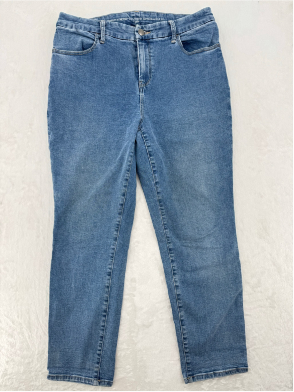 Chico's Perfect Stretch Girlfriend Ankle Jeans Slim Leg Light Blue Denim 1.5/10
